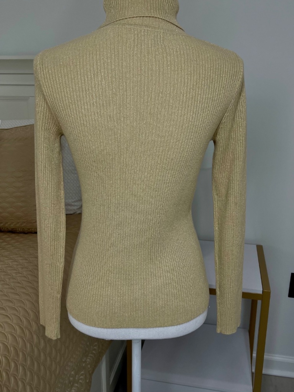 Metallic Gold Turtle Neck Sweater Size Small - Picture 5 of 7